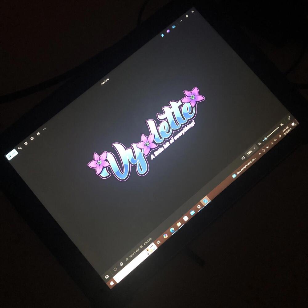 Surface Pro 3 works great, 14" 4GB 128GB HDD i5-4300u 2.5GHz 64bit see pics